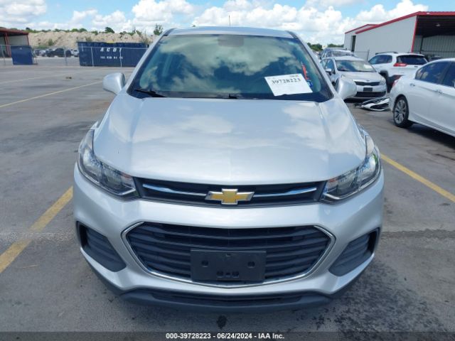 3GNCJNSB6KL196769 Chevrolet TRAX LS