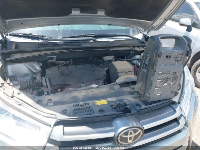 5TDZARFH3HS027014 Toyota Highlander Le