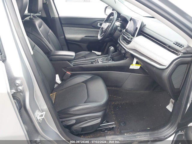 3C4NJCBB0NT139350 Jeep Compass Latitude Fwd