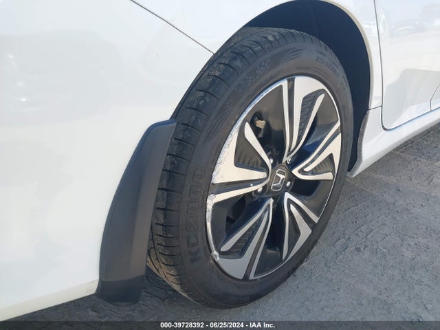 Продажа на аукционе авто 2018 Honda Civic Ex-t, vin: JHMFC1F37JX033660, номер лота: 39728392