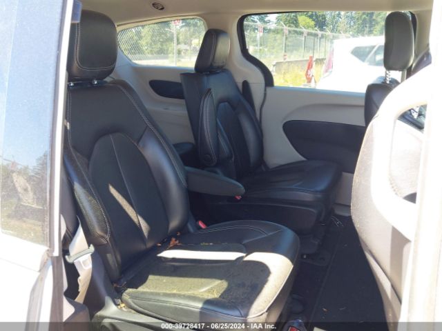 2C4RC1L72NR129870 Chrysler Pacifica Hybrid Touring L