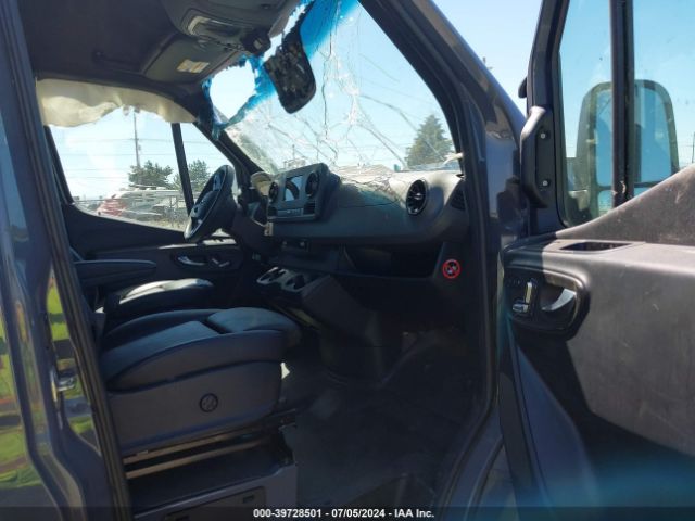 W1W4EBVYXLT030031 Mercedes-Benz Sprinter 2500 Standard Roof V6