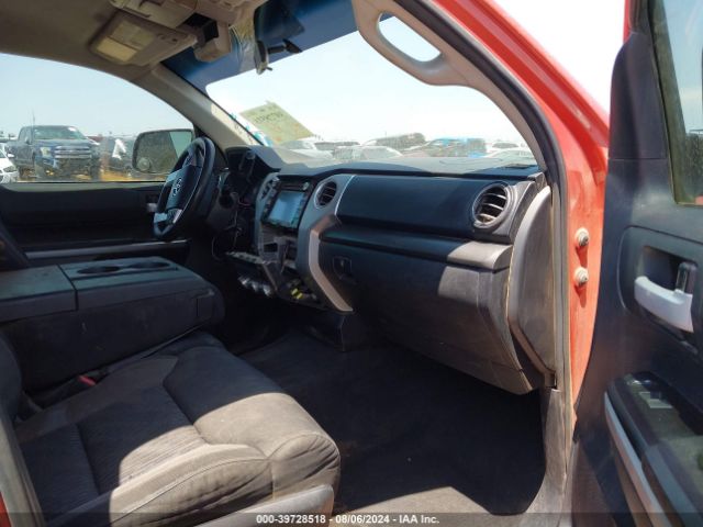 5TFDW5F11GX524563 Toyota Tundra Sr5 5.7l V8