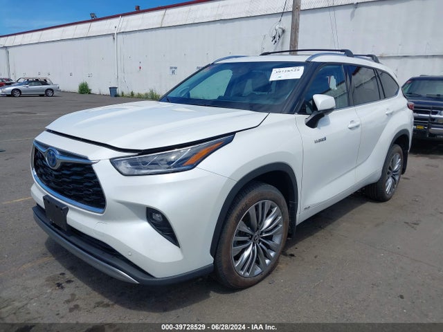 Toyota Highlander Hybrid Platinum 2021 5TDEBRCH3MS018033 Image 2