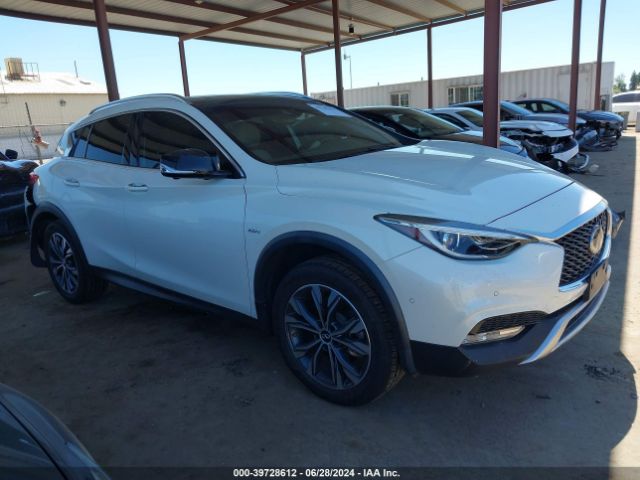 SJKCH5CR9JA049865 Infiniti Qx30 Premium