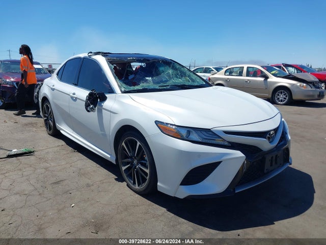 Toyota CAMRY XSE 2018 4T1B61HK5JU031950 головне зображення