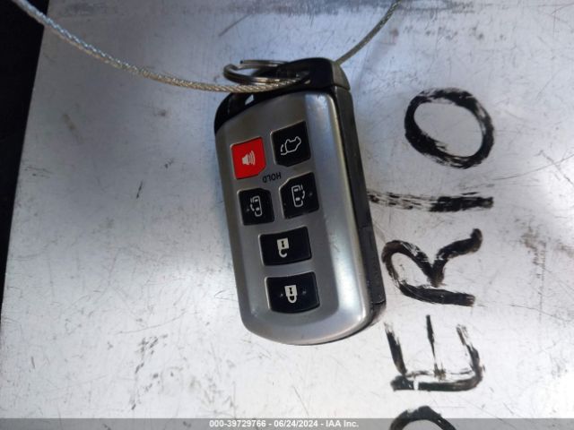 5TDYK3DC5FS676520 Toyota Sienna Limited 7 Passenger