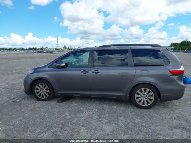 5TDYK3DC5FS676520 Toyota Sienna Limited 7 Passenger