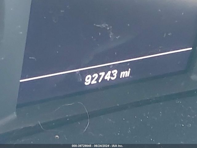 2GNAXSEV4J6223755 Chevrolet EQUINOX LT