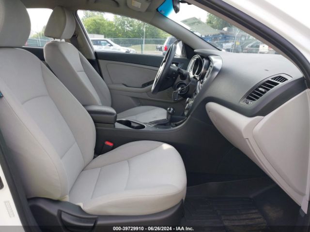 KNAGM4A75E5465144 KIA Optima Lx