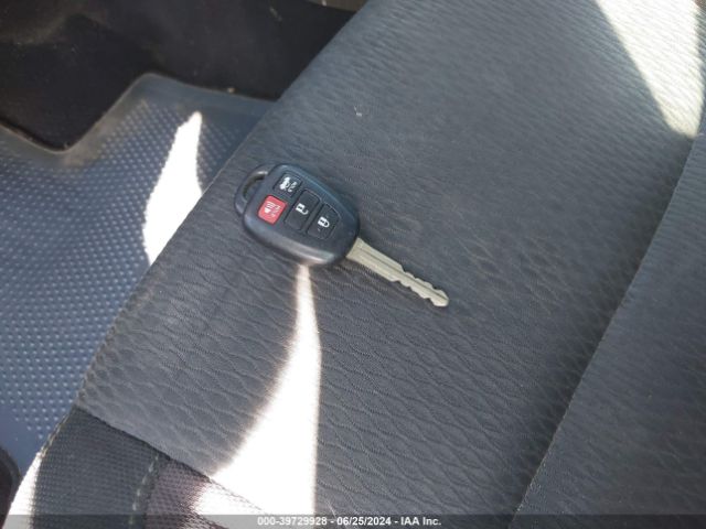 5YFBURHE4KP909837 Toyota COROLLA LE