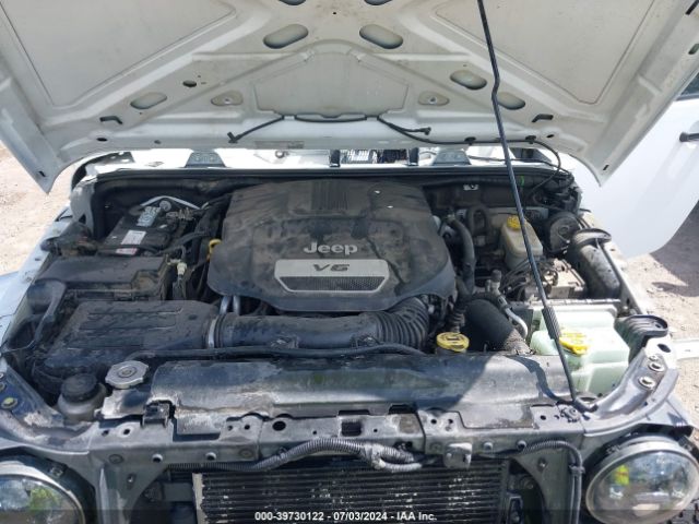 1C4BJWEG3EL315797 Jeep Wrangler Unlimited Sahara
