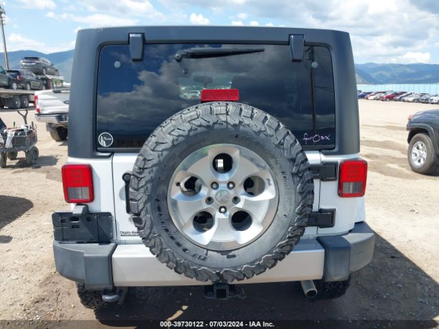 1C4BJWEG3EL315797 Jeep Wrangler Unlimited Sahara