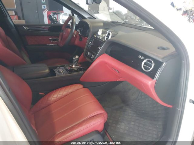 2018 BENTLEY BENTAYGA SJAAC2ZV2JC020287 Photo 4