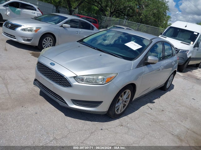 Ford FOCUS SE 2015 1FADP3K20FL307016 Image 2