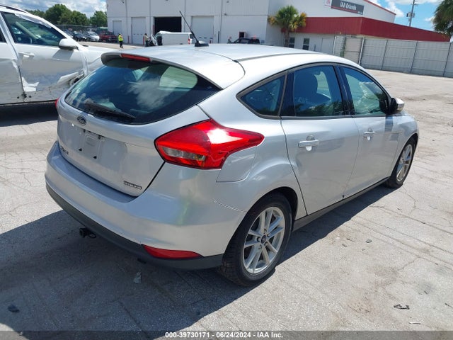 Ford FOCUS SE 2015 1FADP3K20FL307016 Image 4