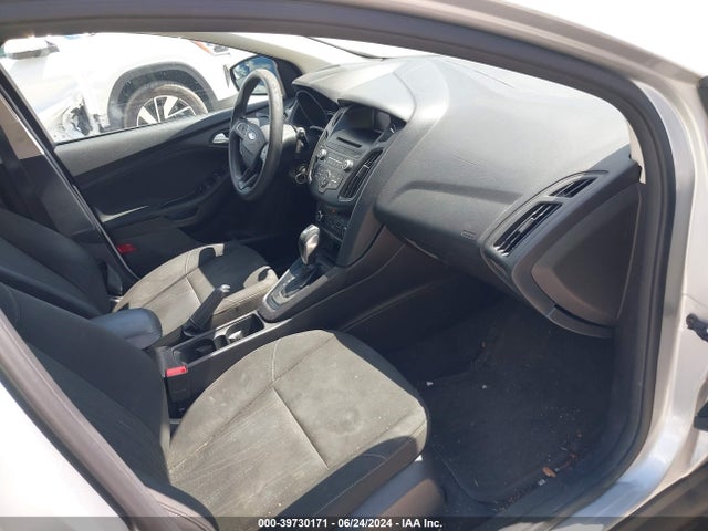 Ford FOCUS SE 2015 1FADP3K20FL307016 Image 5
