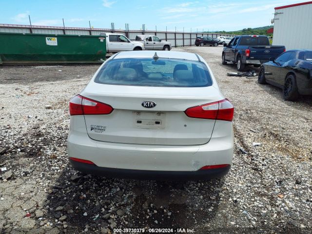 KNAFK4A64E5092607 KIA FORTE LX