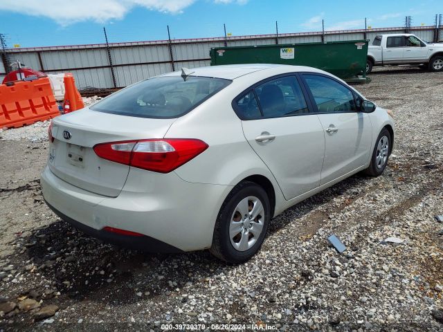 KNAFK4A64E5092607 KIA FORTE LX