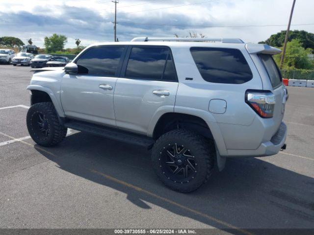 JTEZU5JR9J5185381 Toyota 4RUNNER SR5