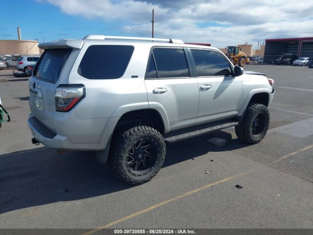 JTEZU5JR9J5185381 Toyota 4RUNNER SR5