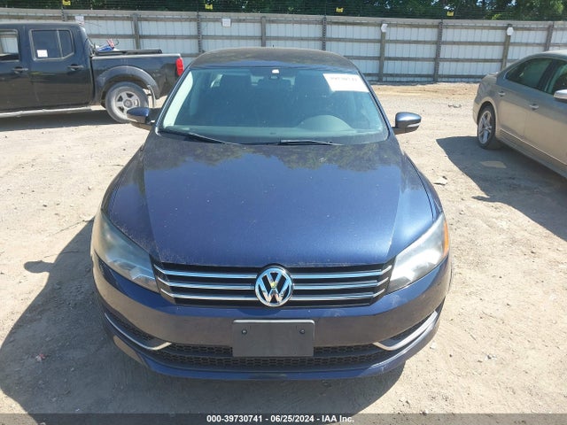 1VWAT7A31FC028407 Volkswagen Passat 1.8t Wolfsburg Edition