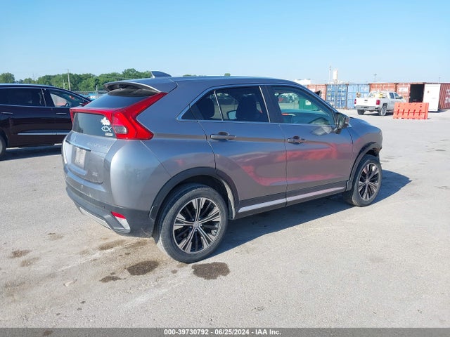 2018 MITSUBISHI ECLIPSE CROSS JA4AT5AA3JZ070180 Photo 3