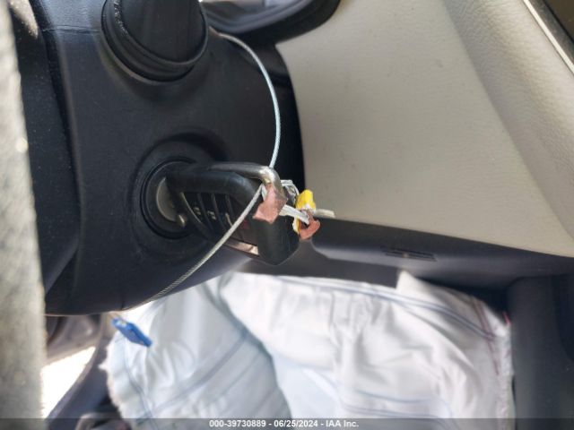 5YFEPMAE5MP186620 Toyota COROLLA LE