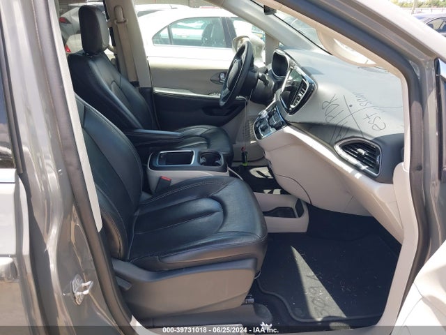 2C4RC1BG5NR170219 Chrysler Pacifica Touring L