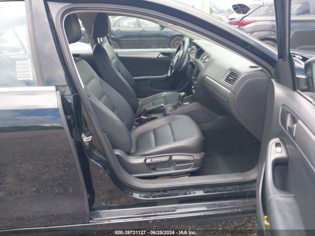 3VWD17AJ2FM264418 Volkswagen Jetta 1.8t Se