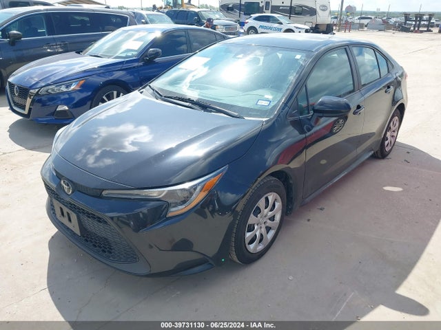 Toyota COROLLA LE 2021 5YFEPMAEXMP255270 Image 2