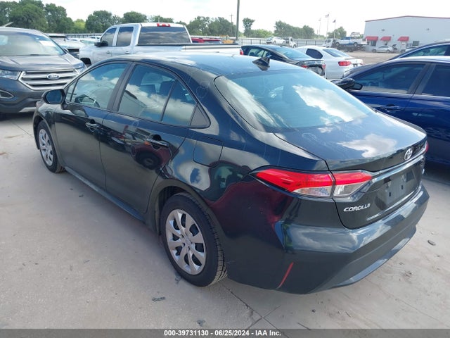 Toyota COROLLA LE 2021 5YFEPMAEXMP255270 Image 3