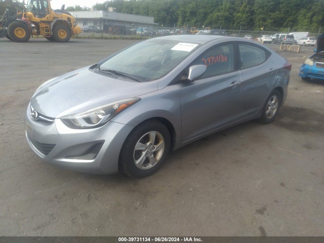 Hyundai ELANTRA SE 2015 5NPDH4AE2FH558584 Image 2