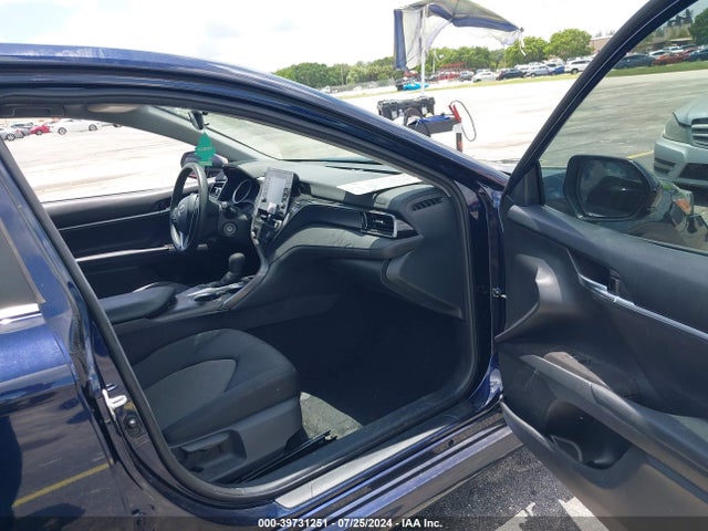 Toyota CAMRY LE 2022 4T1C11AK1NU649415 Image 5