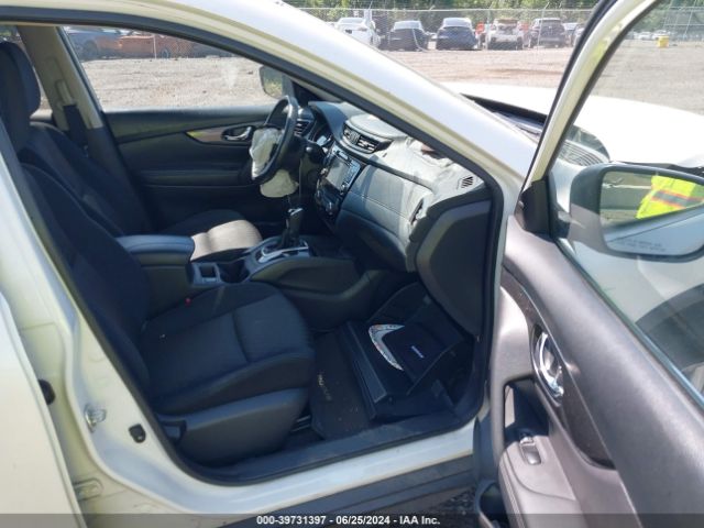 KNMAT2MV1HP568984 Nissan ROGUE SV
