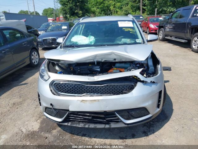 KNDCB3LC5K5322685 KIA NIRO LX