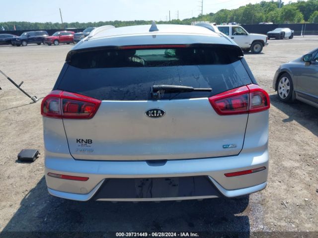 KNDCB3LC5K5322685 KIA NIRO LX