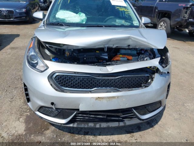 KNDCB3LC5K5322685 KIA NIRO LX