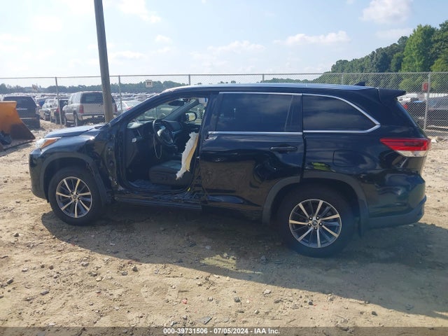 Toyota Highlander Xle 2018 5TDJZRFH3JS906024 Image 14