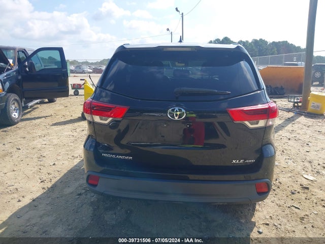 Toyota Highlander Xle 2018 5TDJZRFH3JS906024 Image 16