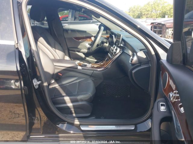 WDDWF4JB2JR379487 Mercedes-Benz C 300