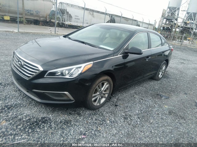 Hyundai SONATA SE 2017 5NPE24AF5HH523264 Image 2