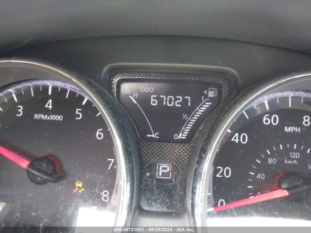 3N1CN7AP3FL911683 Nissan Versa 1.6 Sl