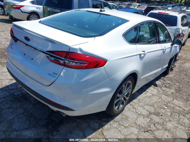 3FA6P0HD2HR289462 Ford FUSION SE