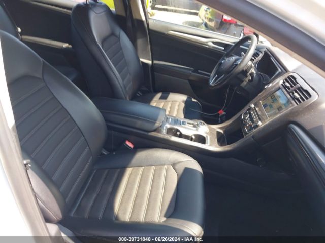 3FA6P0HD2HR289462 Ford FUSION SE