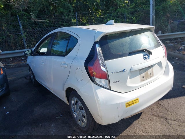 Toyota Prius C Two 2015 JTDKDTB31F1110743 Image 3
