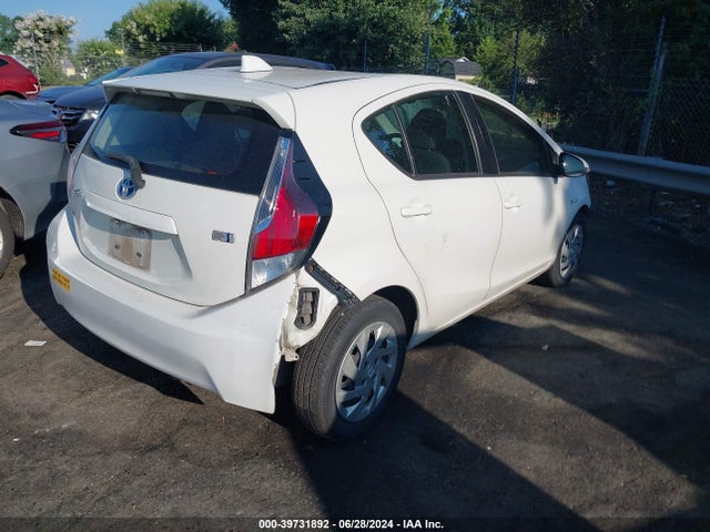 Toyota Prius C Two 2015 JTDKDTB31F1110743 Image 4