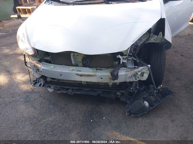 Toyota Prius C Two 2015 JTDKDTB31F1110743 Image 6