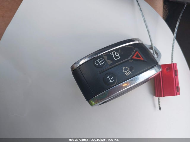 2011 JAGUAR XF SAJWA0GB4BLR81483 Photo 10