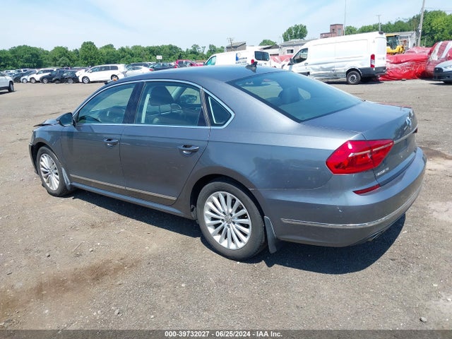 1VWBT7A39GC065534 Volkswagen Passat 1.8t Se